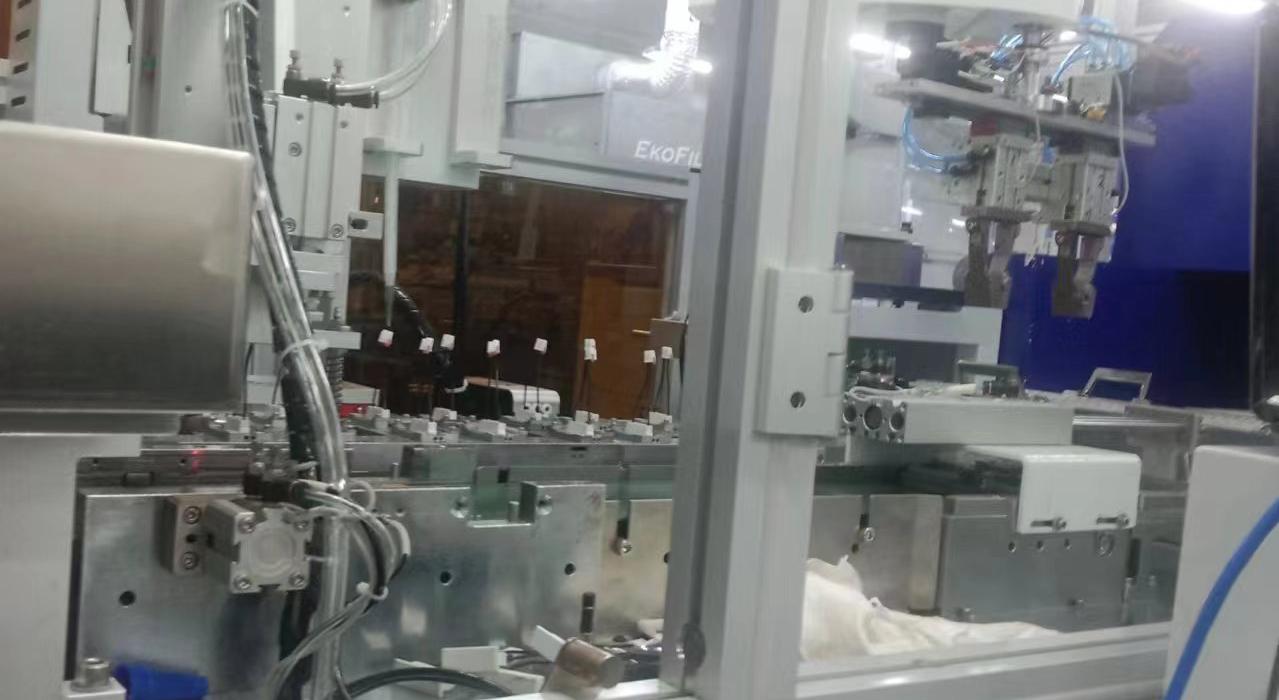 自動組裝旋鉚設(shè)備的特點、工作原理及使用注意事項